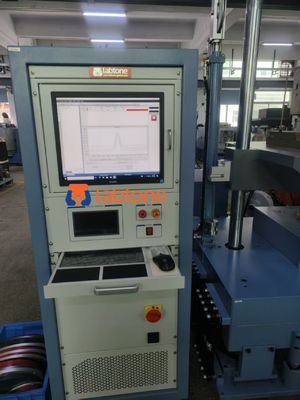 परीक्षण वस्तु के आकार, वजन और आवश्यक आघात प्रदर्शन के आधार पर विशेष परीक्षण आवश्यकताओं को पूरा करने के लिए डिज़ाइन किया गया आघात परीक्षण प्रणाली