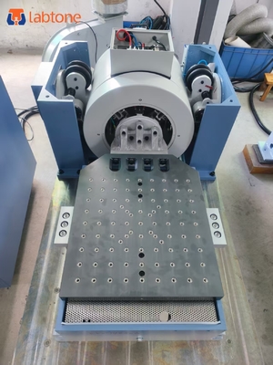 अधिकतम साइन बल 700Kg.f शिखर (7KN) एयर कूल्ड वाइब्रेशन टेबल शॉक और वाइब्रेशन बैटरी परीक्षण समाधान के लिए परीक्षण उपकरण