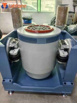 IEC60068-2-27 200 को पूरा करने वाले उत्पादों के परीक्षण के लिए शेकर पावर एम्पलीफायर कूलिंग ब्लोअर और नियंत्रण प्रणाली के साथ कंपन परीक्षण प्रणाली